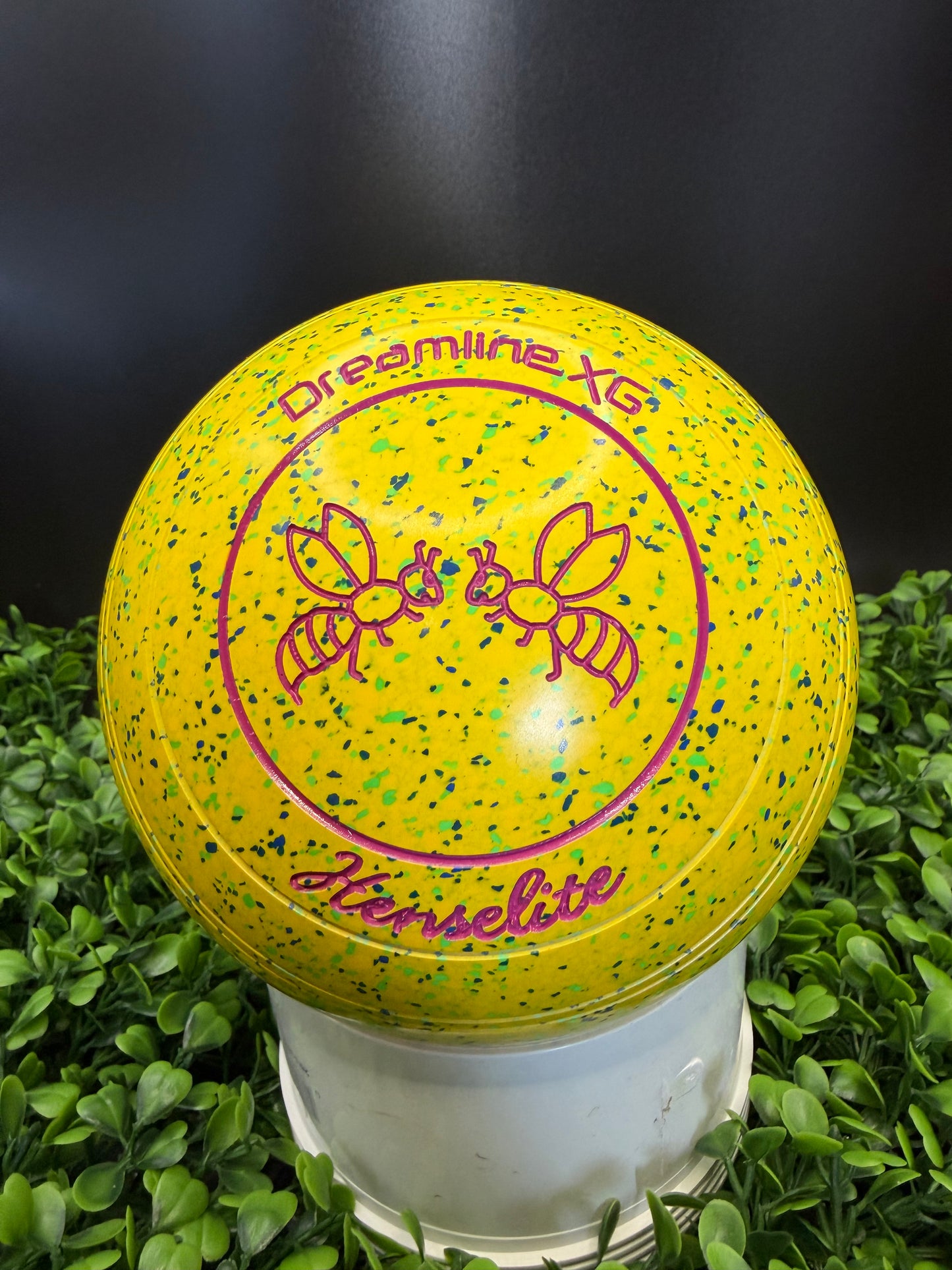 Dreamline XG size 4 Non Gripped Yellow