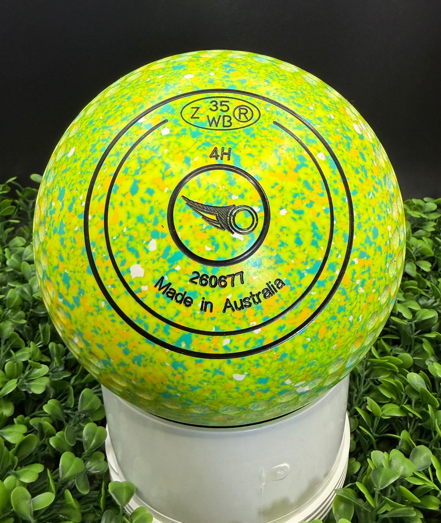 Aero Defiance size 4 Dimple Grip Green
