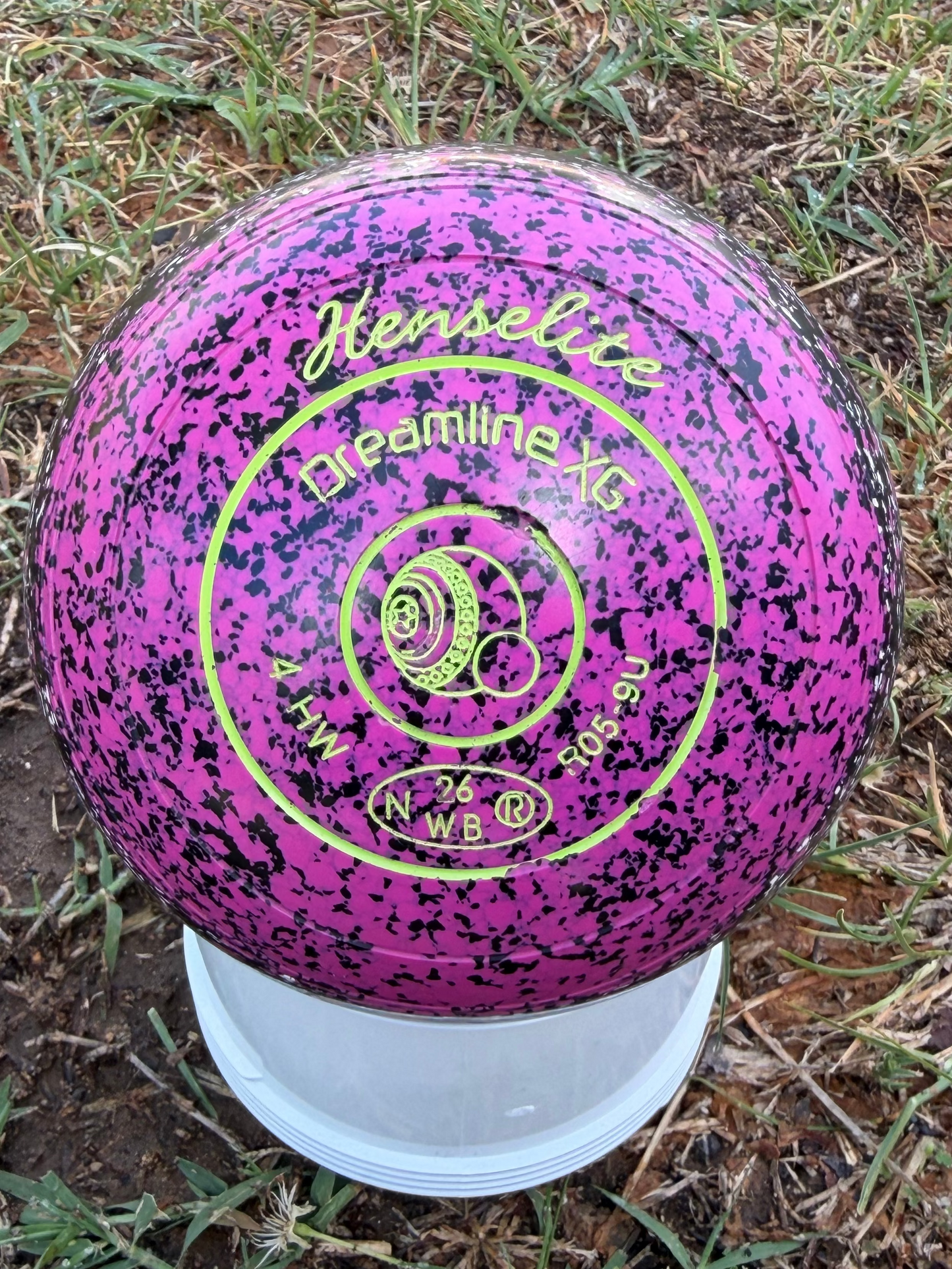 Dreamline XG size 4 Non Gripped